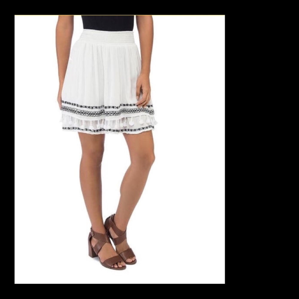 Bobeau Monroe Embroidered White Tassel Skirt